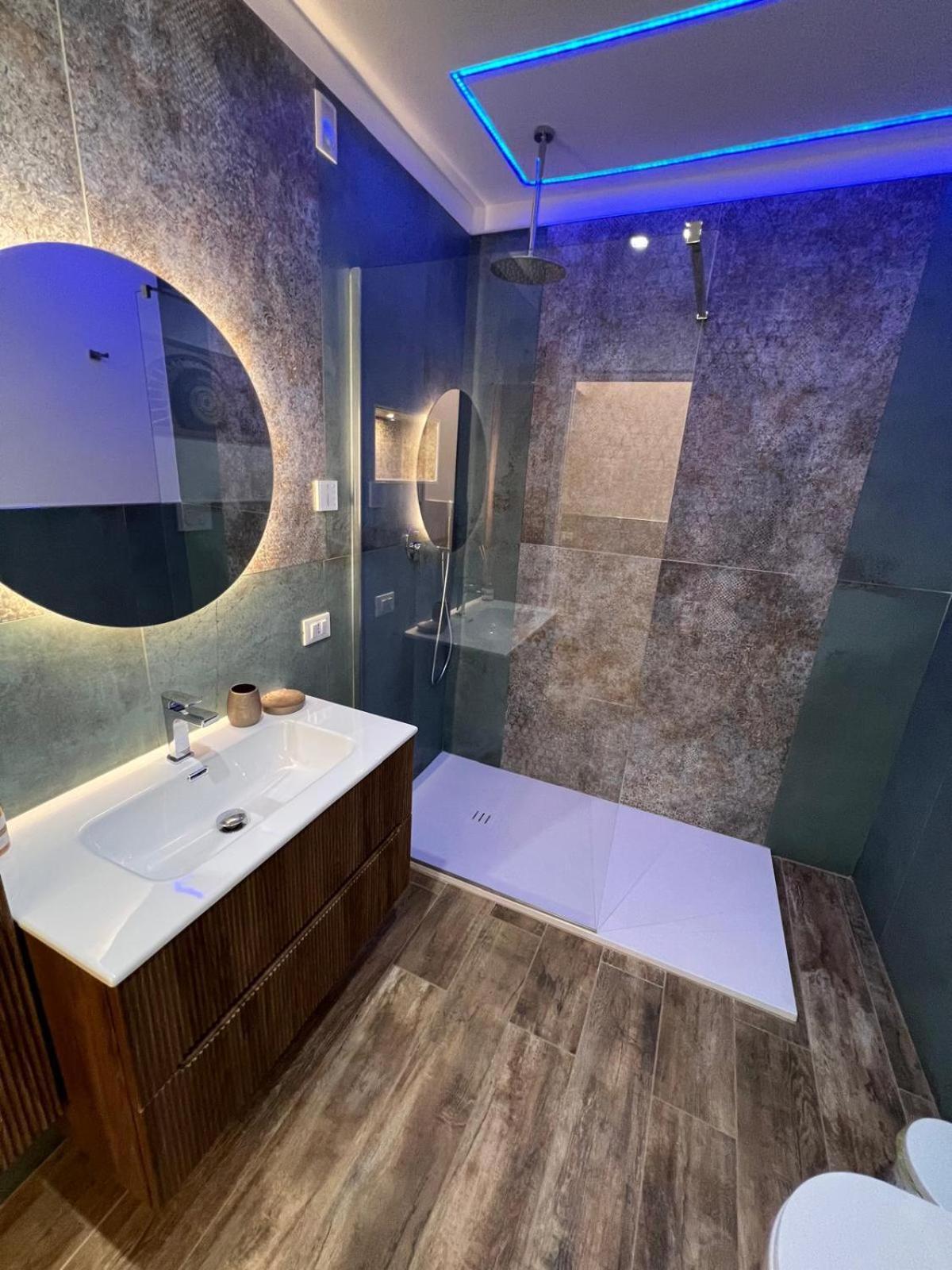 Luxury House Stazione Centrale ปาแลร์โม ภายนอก รูปภาพ