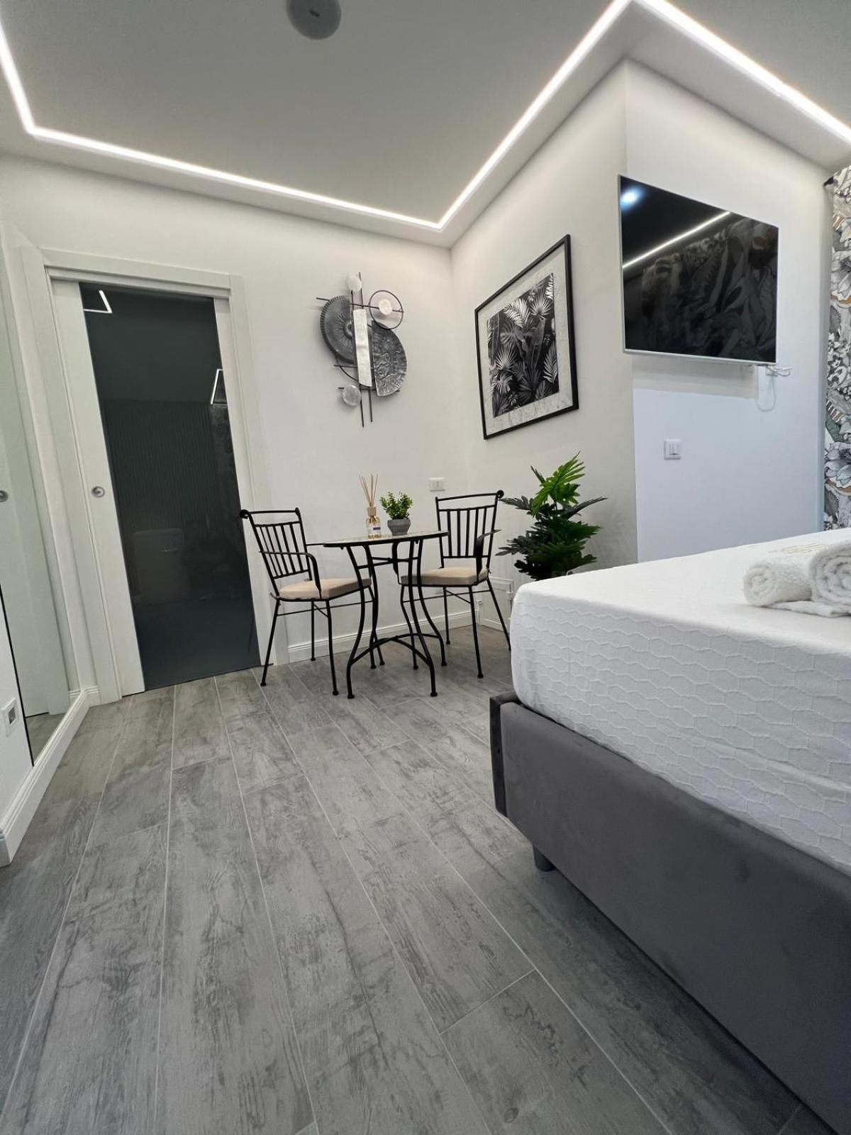 Luxury House Stazione Centrale ปาแลร์โม ภายนอก รูปภาพ
